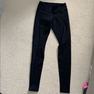 Lululemon wunder under size 4